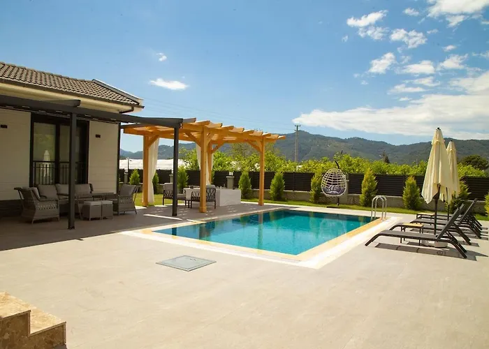 Vilă Luxury With Private Pool And Jacuzzi