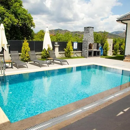 Luxury With Private Pool And Jacuzzi *